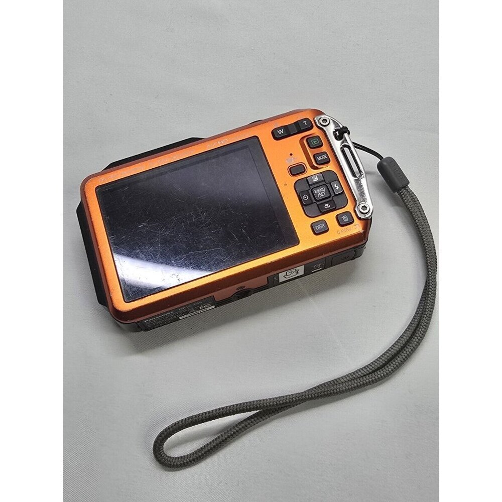 Panasonic Lumix DMC-TS5 16.1 MP Digital Camera Waterproof With 2 Chargers & Case - Picture 6 of 16